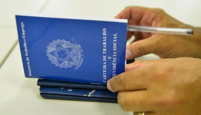  IBGE: desemprego cai para 6,6% no trimestre encerrado em agosto 